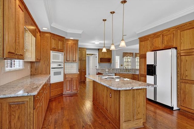 5 TRACE DR, Staunton, VA 24401