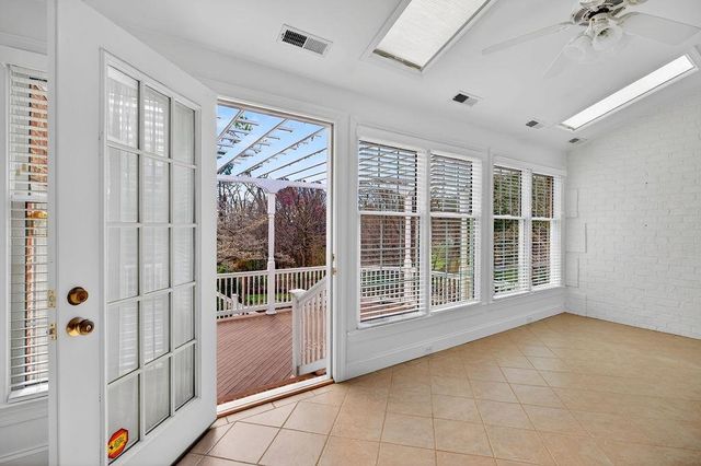 5 TRACE DR, Staunton, VA 24401