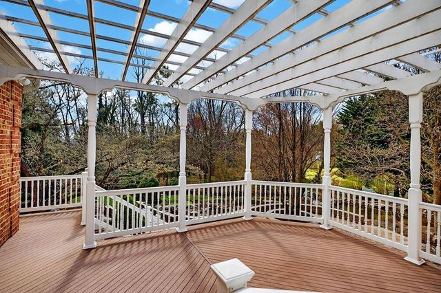 5 TRACE DR, Staunton, VA 24401