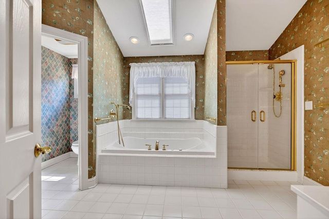 5 TRACE DR, Staunton, VA 24401