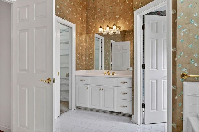 5 TRACE DR, Staunton, VA 24401