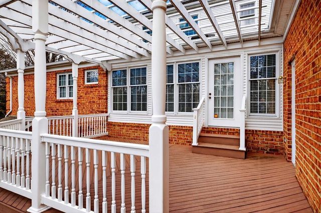 5 TRACE DR, Staunton, VA 24401