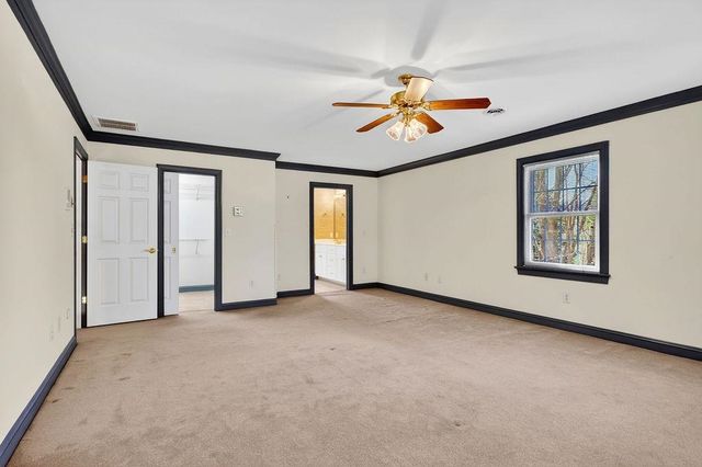 5 TRACE DR, Staunton, VA 24401