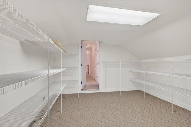 5 TRACE DR, Staunton, VA 24401