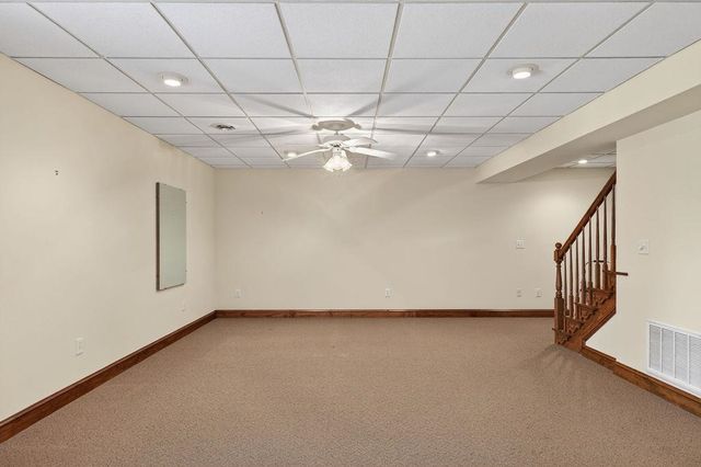 5 TRACE DR, Staunton, VA 24401