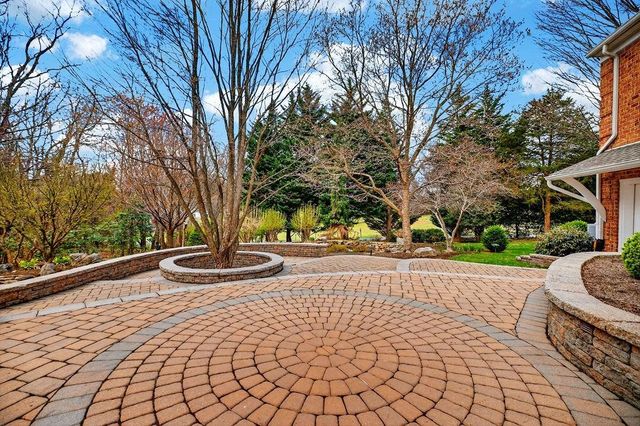 5 TRACE DR, Staunton, VA 24401