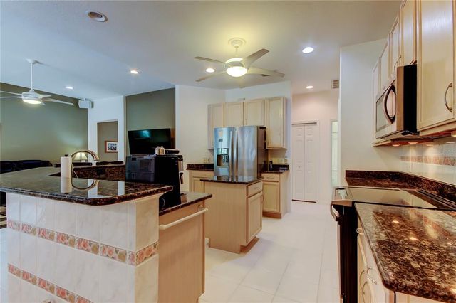 2220 ELIZABETH WAY, Dunedin, FL 34698