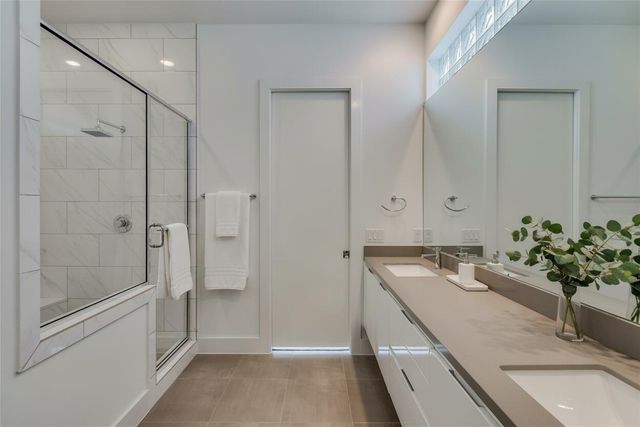 2345 Sperber Lane, Houston, TX 77003