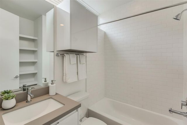 2345 Sperber Lane, Houston, TX 77003