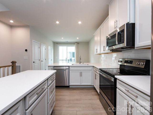 413 Spearfield Lane, Charlotte, NC 28205