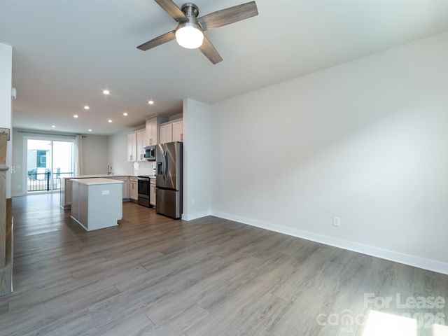 413 Spearfield Lane, Charlotte, NC 28205