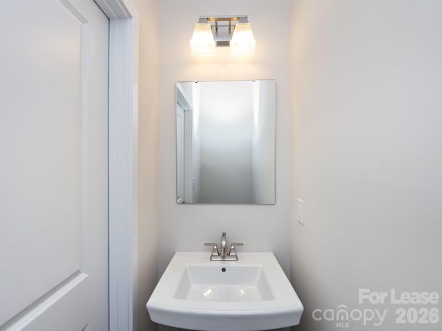 413 Spearfield Lane, Charlotte, NC 28205