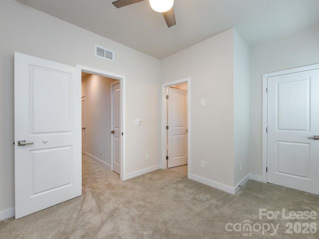 413 Spearfield Lane, Charlotte, NC 28205