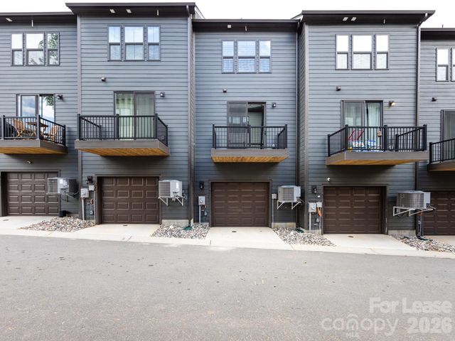 413 Spearfield Lane, Charlotte, NC 28205