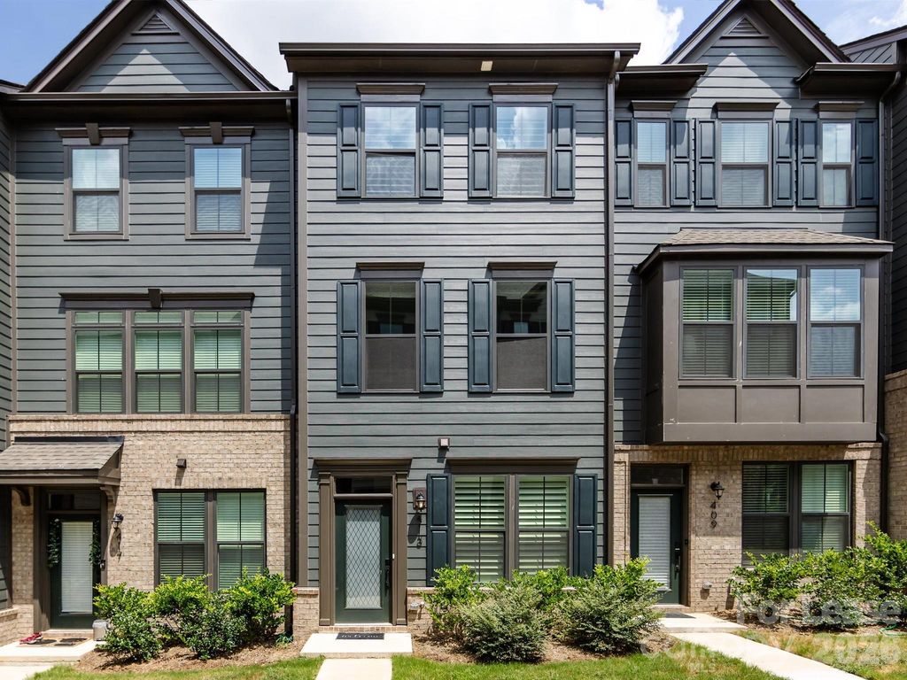 413 Spearfield Lane, Charlotte, NC 28205