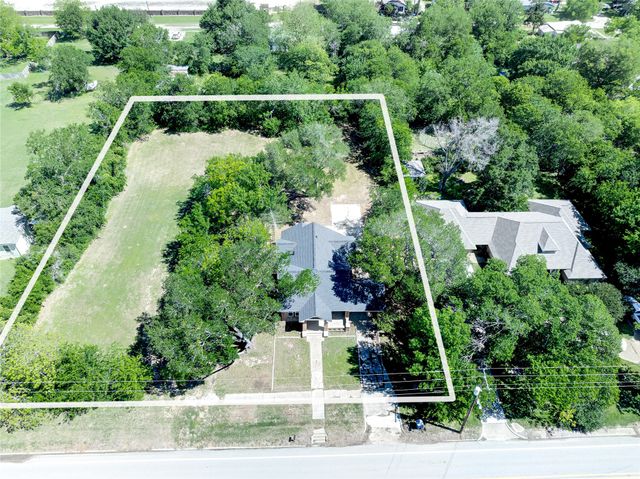 506 W San Saba Street, Wortham, TX 76693