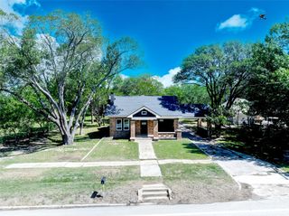 506 W San Saba Street, Wortham, TX 76693