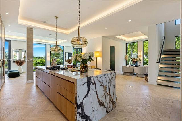 2499 N Meridian Avenue, Miami Beach, FL 33140