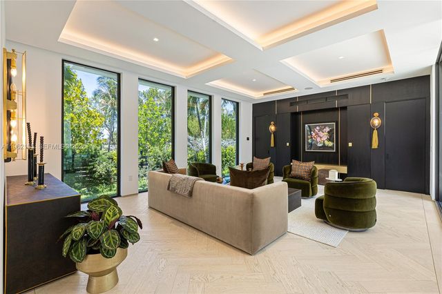 2499 N Meridian Avenue, Miami Beach, FL 33140