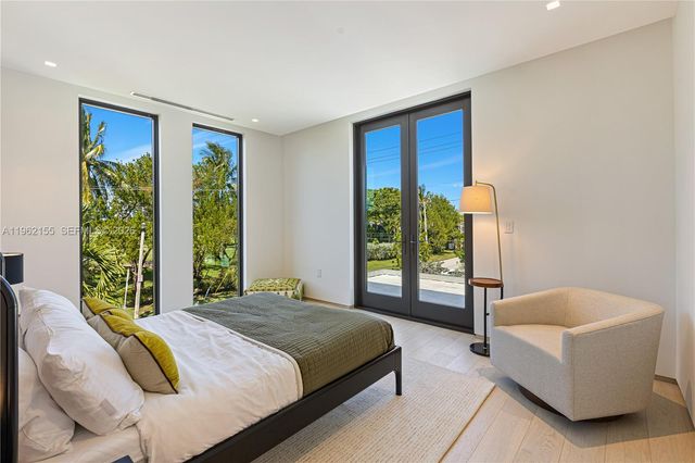 2499 N Meridian Avenue, Miami Beach, FL 33140