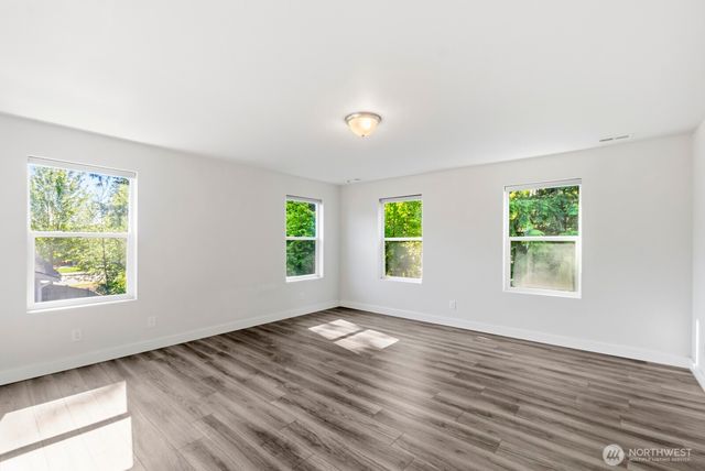 13022 157th Street Street E, Puyallup, WA 98374