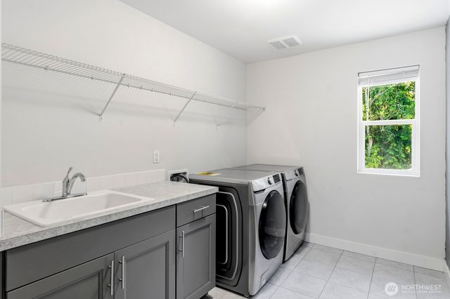 13022 157th Street Street E, Puyallup, WA 98374