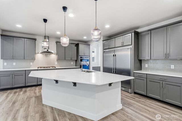 13022 157th Street Street E, Puyallup, WA 98374