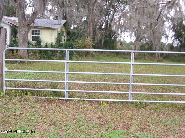 22431 NE COUNTY RD 200B, Lawtey, FL 32058