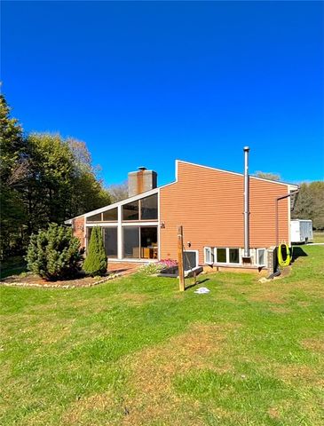 1568 Pulaski Mercer Rd, E Lackawannock Twp, PA 16137