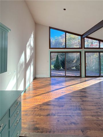 1568 Pulaski Mercer Rd, E Lackawannock Twp, PA 16137