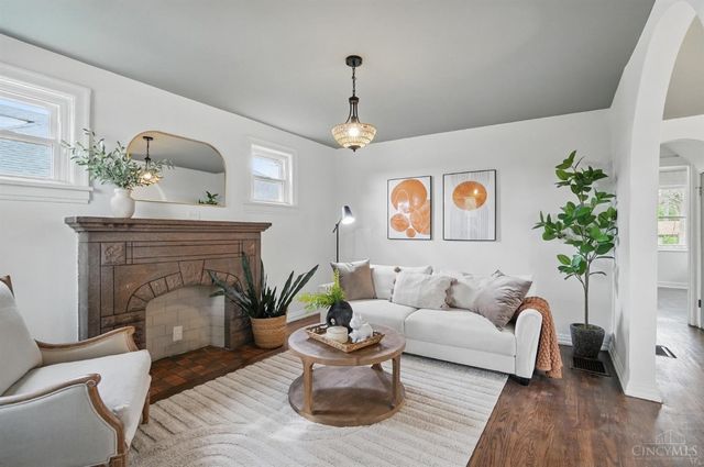 2222 Langdon Farm Road, Cincinnati, OH 45237