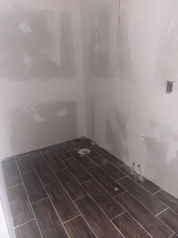 1916 Murphy Avenue, Joplin, MO 64804