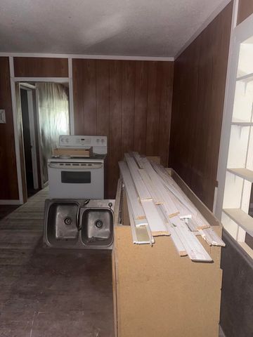 1916 Murphy Avenue, Joplin, MO 64804