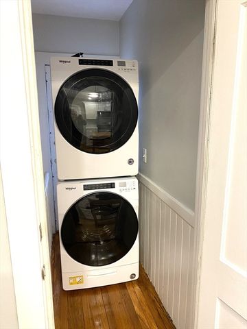 281 Belgrade Ave 3, Boston, MA 02131