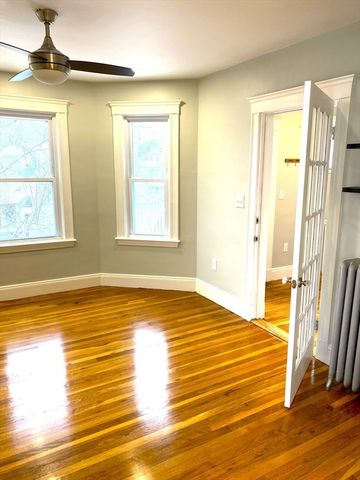 281 Belgrade Ave 3, Boston, MA 02131