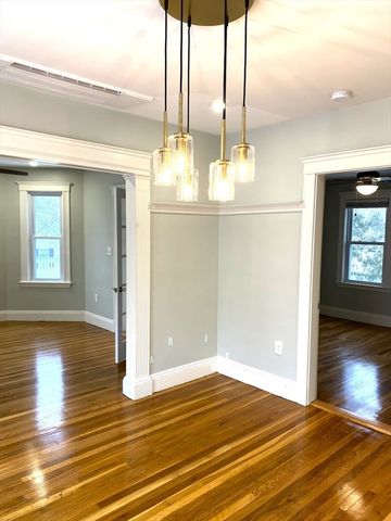 281 Belgrade Ave 3, Boston, MA 02131