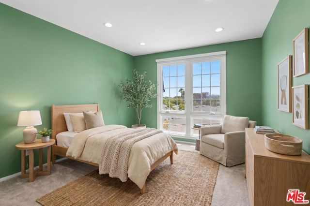 1242 Berkeley Street 10, Santa Monica, CA 90404