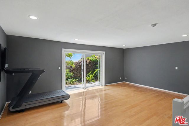 1242 Berkeley Street 10, Santa Monica, CA 90404