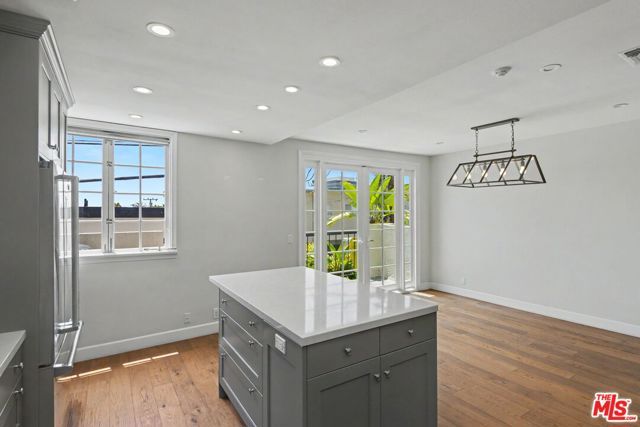 1242 Berkeley Street 10, Santa Monica, CA 90404
