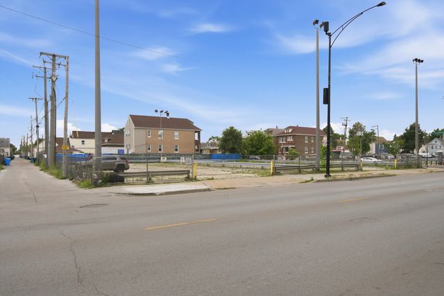 5101-5117 S Sacramento Avenue, Chicago, IL 60632