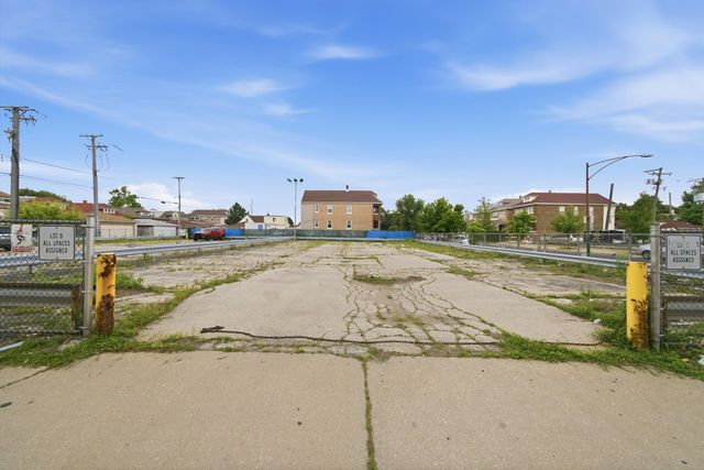 5101-5117 S Sacramento Avenue, Chicago, IL 60632