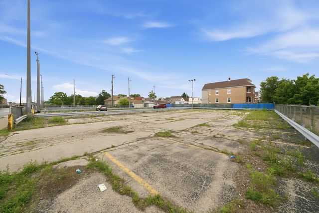 5101-5117 S Sacramento Avenue, Chicago, IL 60632