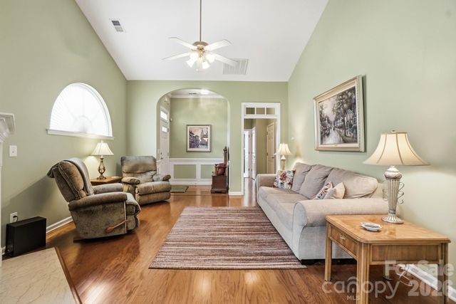 6120 Pale Moss Lane, Charlotte, NC 28269