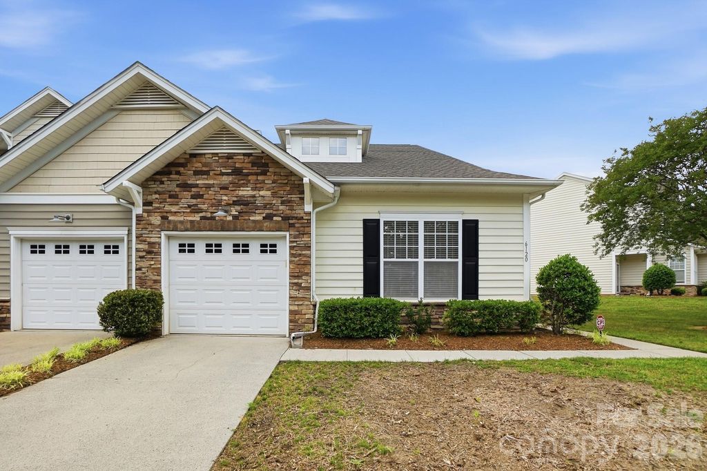 6120 Pale Moss Lane, Charlotte, NC 28269