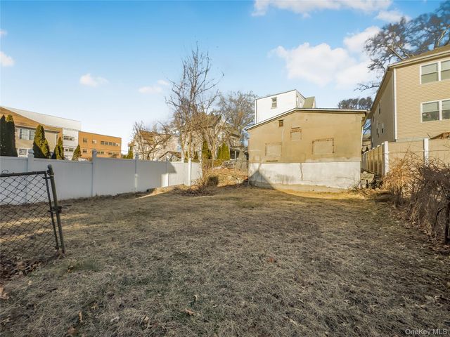 119 S 11th Avenue 1, Mount Vernon, NY 10550