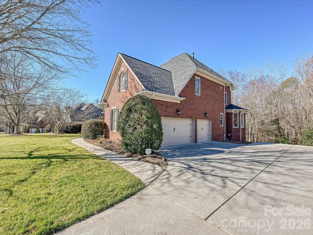 2110 Highland Forest Drive, Waxhaw, NC 28173