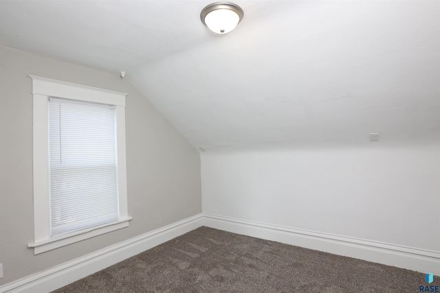 609 N Sherman Ave Avenue, Sioux Falls, SD 57103