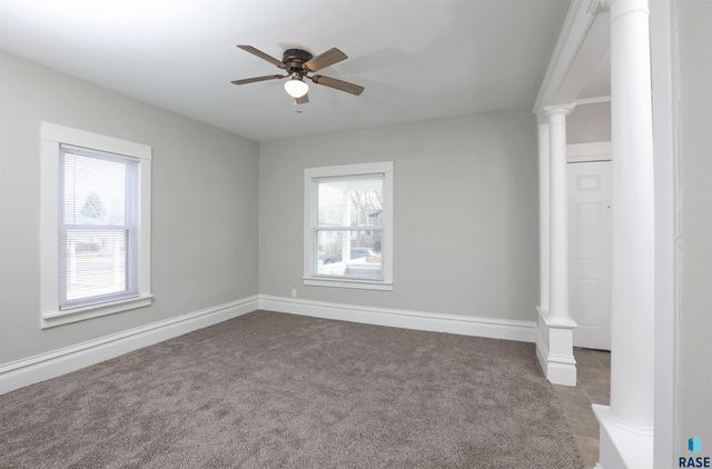 609 N Sherman Ave Avenue, Sioux Falls, SD 57103