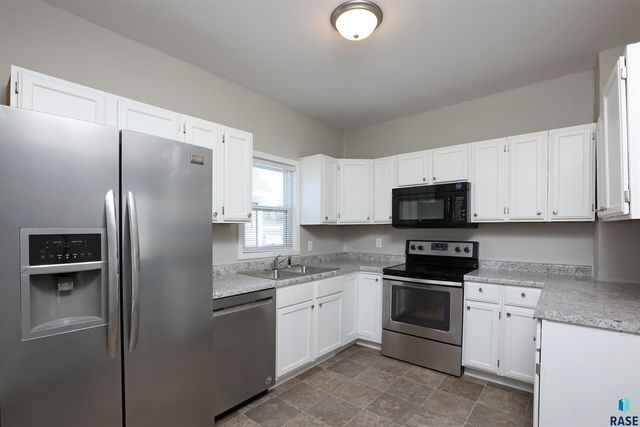 609 N Sherman Ave Avenue, Sioux Falls, SD 57103