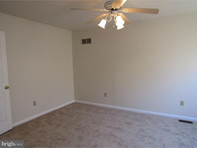 421 WOODSTOCK LN, Wilmington, DE 19808
